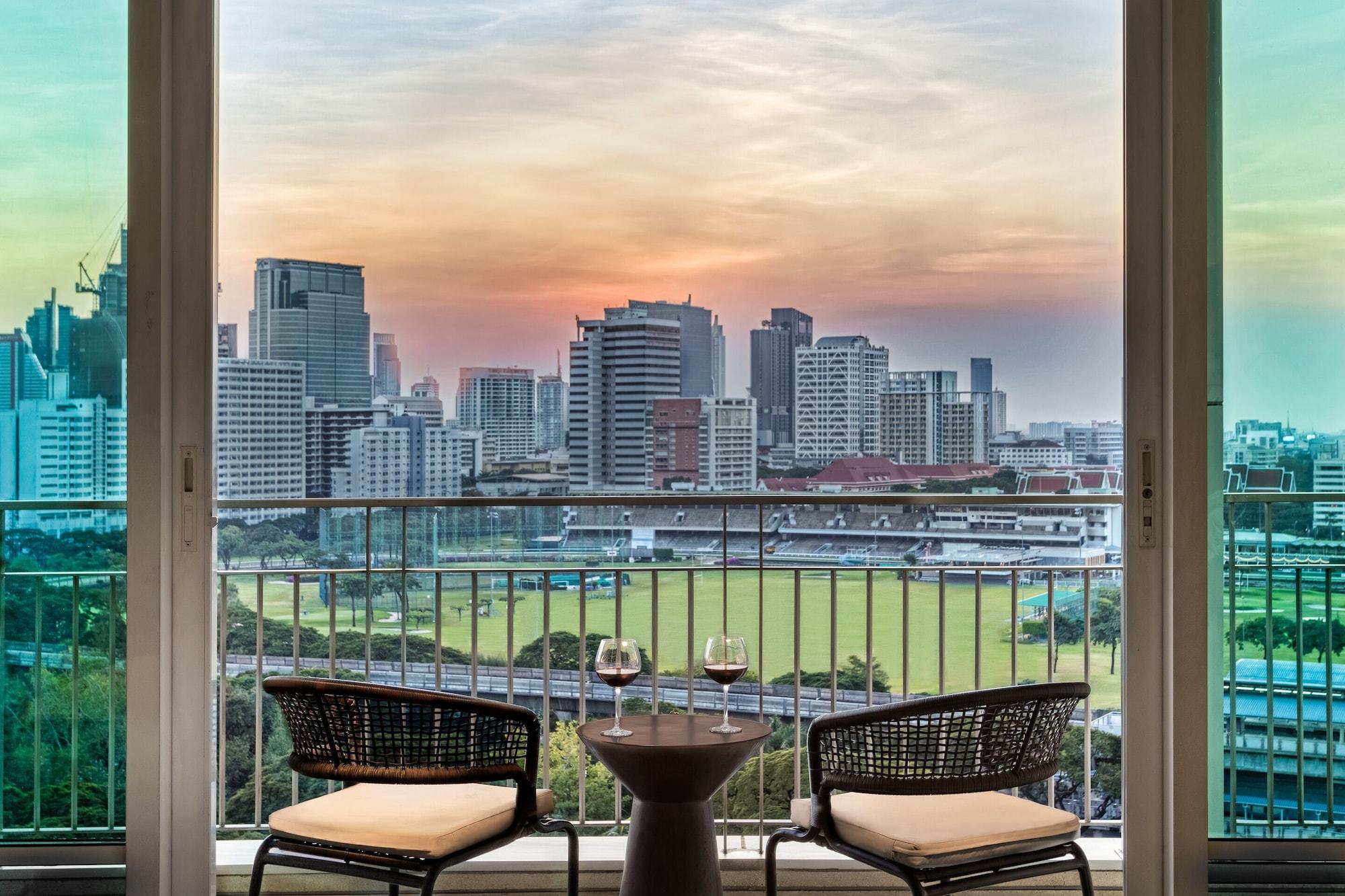 Dusit Suites Hotel Ratchadamri, Bangkok Zewnętrze zdjęcie View from the hotel