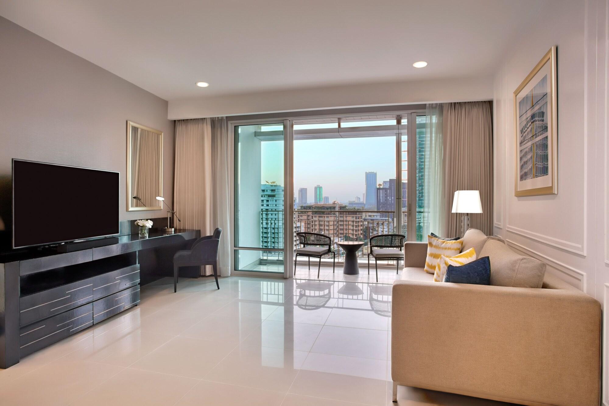Dusit Suites Hotel Ratchadamri, Bangkok Zewnętrze zdjęcie Living room